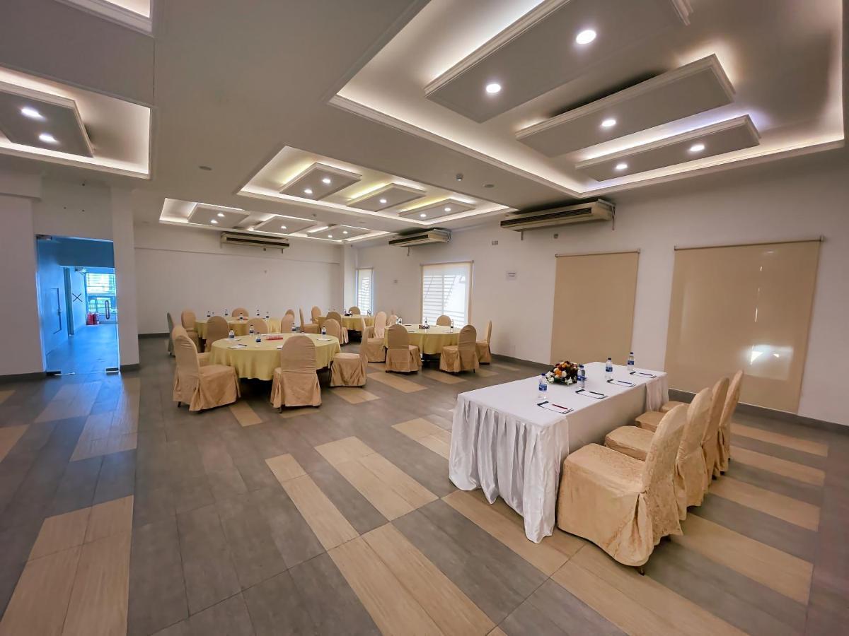 Nascent Gardenia Residence Dhaka Buitenkant foto